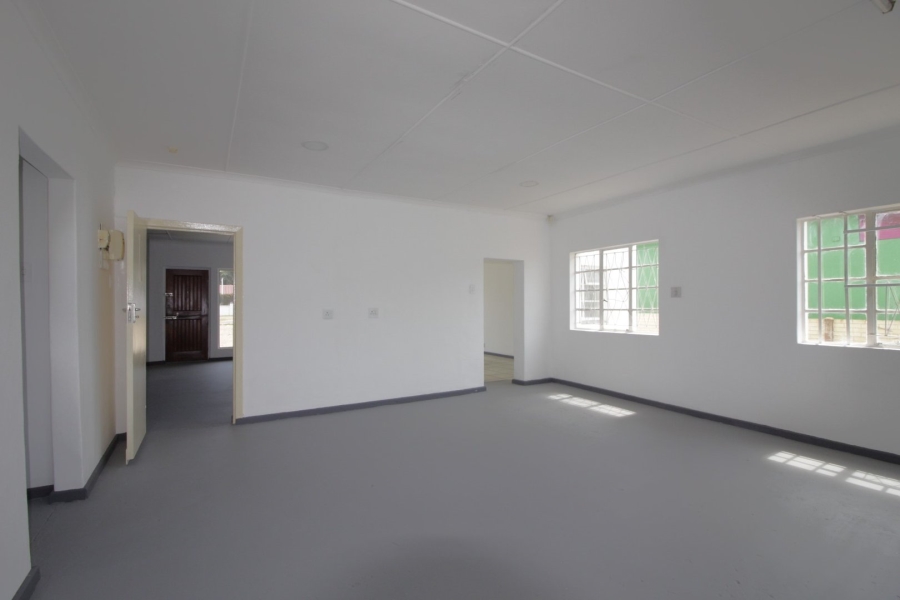 4 Bedroom Property for Sale in Jeffreys Bay Central Eastern Cape